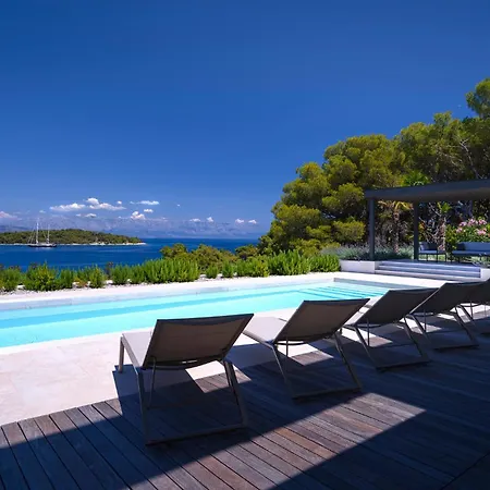 Eola Hvar Villa *